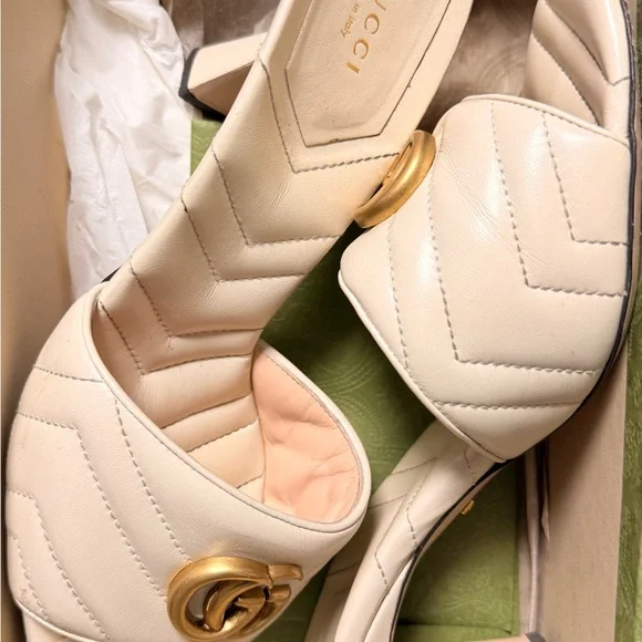 Gucci Women's Cream Quilted Heels with Gold Accent - Picture 1 of 5